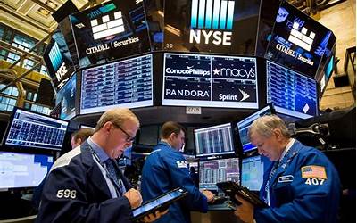 美股三大指数集体高开 戴尔科技涨超14%